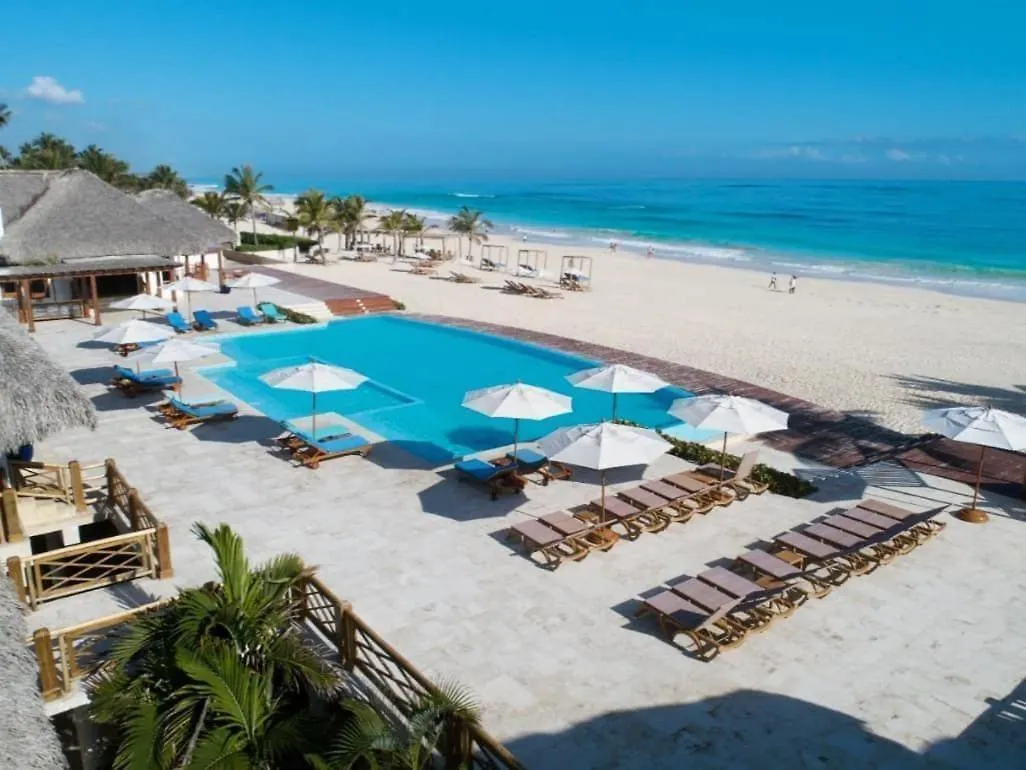Beach, Golf, Casino & Infinity Pool Condo In Hard Rock, Punta Cana Area, Cana Rock Star Apartment